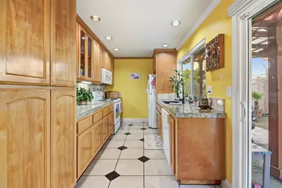 8271 Fieldpoppy Circle, Sacramento, CA 95828 - Photo 9