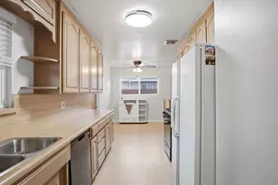 1402 W Orangeburg Ave, Modesto, CA 95350 - Photo 9