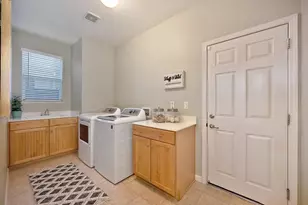 910 Lighthouse Dr, West Sacramento, CA 95605 - Photo 33