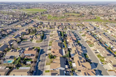 757 Killebrew Way, Galt, CA 95632 - Photo 49