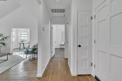 2410 G Street #C, Sacramento, CA 95816 - Photo 7