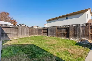 6917 Lemondrop Ct, Sacramento, CA 95824 - Photo 39