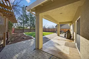 9909 Blue Lupine Pl, Elk Grove, CA 95757 - Photo 31