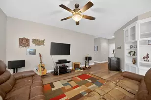 9909 Blue Lupine Pl, Elk Grove, CA 95757 - Photo 11