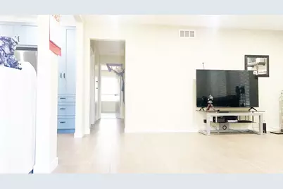 1301 Casa San Carlos Lane #D, Oxnard, CA 93033 - Photo 5