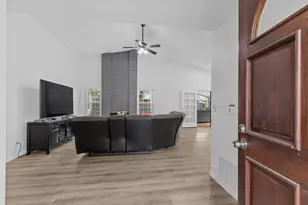 15 Azorean Ct, Sacramento, CA 95833 - Photo 3
