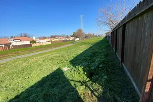 1201 Chateaugay Dr, Modesto, CA 95356 - Photo 31