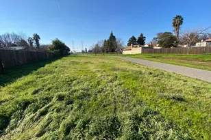 1201 Chateaugay Dr, Modesto, CA 95356 - Photo 33