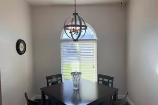 8655 Cord Way, Sacramento, CA 95828 - Photo 5