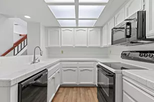 7526 Creekridge Ln, Citrus Heights, CA 95610 - Photo 15