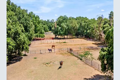 8685 River Road, Sacramento, CA 95832 - Photo 15