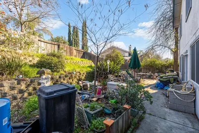 8608 Peach Blossom Way, Antelope, CA 95843 - Photo 3