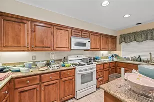 8608 Peach Blossom Way, Antelope, CA 95843 - Photo 21