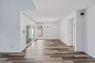 839 Lake Front Dr, Sacramento, CA 95831 - Photo 13