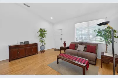 8682 Minoan Court, Elk Grove, CA 95624 - Photo 9