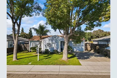 2075 W Monterey Avenue, Stockton, CA 95204 - Photo 1