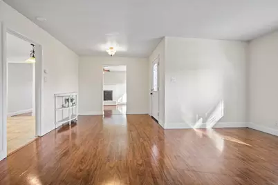 2075 W Monterey Avenue, Stockton, CA 95204 - Photo 5