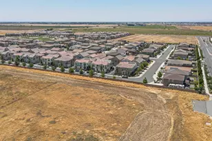 10448 Oboe Way, Elk Grove, CA 95757 - Photo 9