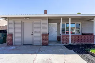 4941 Alcott Dr, Sacramento, CA 95820 - Photo 5