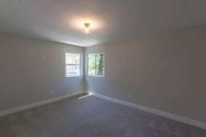 4941 Alcott Drive, Sacramento, CA 95820 - Photo 31