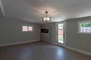 4941 Alcott Dr, Sacramento, CA 95820 - Photo 21