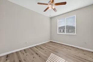 9479 Winding River Way, Elk Grove, CA 95624 - Photo 37