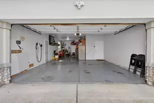 9479 Winding River Way, Elk Grove, CA 95624 - Photo 39