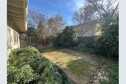 9128 Nasreen Dr, Sacramento, CA 95826 - Photo 25