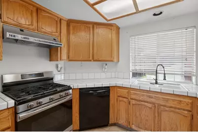 9131 Colonsay Way, Sacramento, CA 95829 - Photo 13