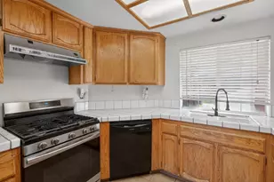 9131 Colonsay Way, Sacramento, CA 95829 - Photo 13