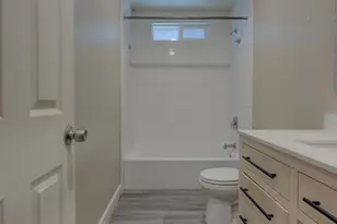 8822 Globe Ave, Dos Palos, CA 93620 - Photo 9