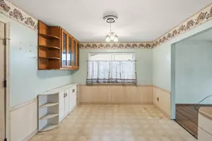 6613 Demaret Dr, Sacramento, CA 95822 - Photo 9