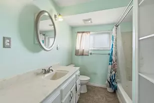 6613 Demaret Dr, Sacramento, CA 95822 - Photo 19