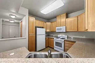 1200 Moon Cir, Folsom, CA 95630 - Photo 11