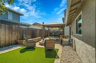 8001 Benz Ct, Sacramento, CA 95828 - Photo 35