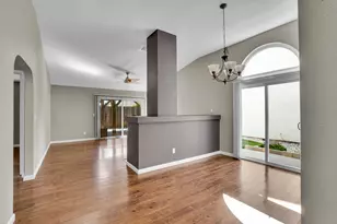 8001 Benz Ct, Sacramento, CA 95828 - Photo 9