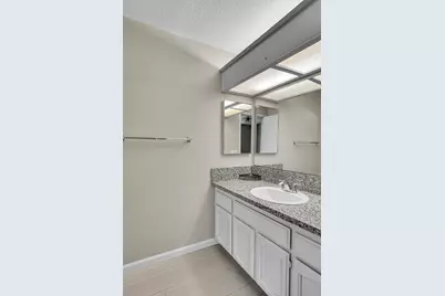 8001 Benz Court, Sacramento, CA 95828 - Photo 27