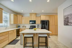 7835 Zaragoza walk, Sacramento, CA 95823 - Photo 13