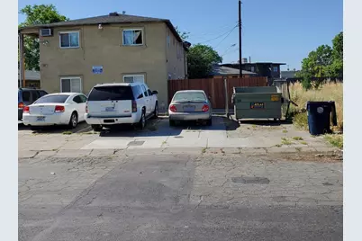 810 Lampasas, Sacramento, CA 95815 - Photo 7