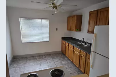810 Lampasas, Sacramento, CA 95815 - Photo 23