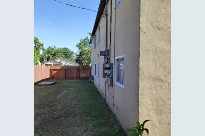 810 Lampasas, Sacramento, CA 95815 - Photo 5