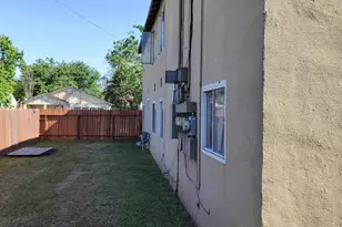 810 Lampasas, Sacramento, CA 95815 - Photo 5