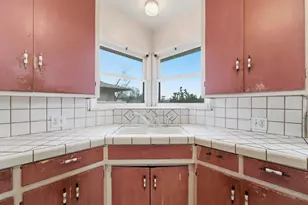 1127 W 19th St, Merced, CA 95340 - Photo 11