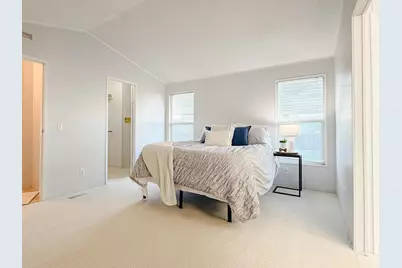E Yosemite #8, Manteca, CA 95336 - Photo 17