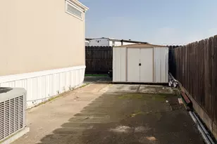 E Yosemite, Manteca, CA 95336 - Photo 25