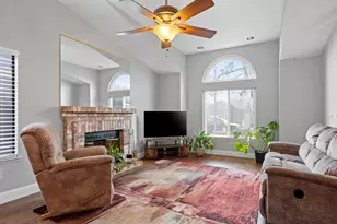 7013 Tiant Way, Elk Grove, CA 95758 - Photo 3