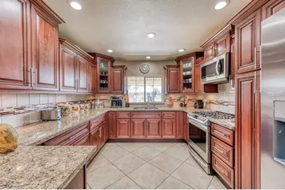 25540 Lynn Place #B, Madera, CA 93638 - Photo 7