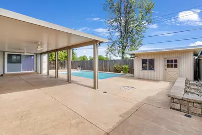 7467 Center Parkway, Sacramento, CA 95823 - Photo 9