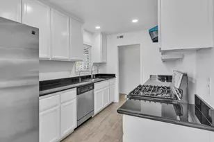 7467 Center Pkwy, Sacramento, CA 95823 - Photo 19