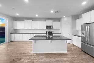 8416 Tapies Way, Elk Grove, CA 95624 - Photo 11